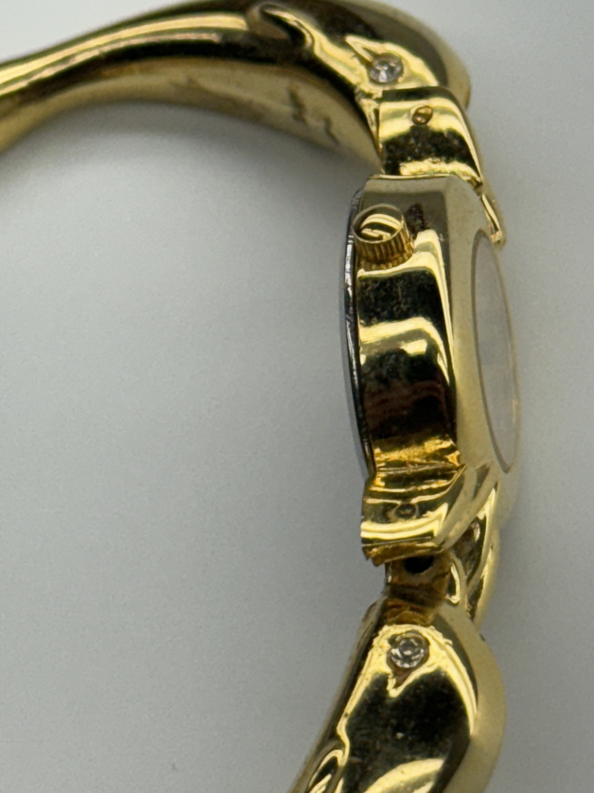 Women’s Collezio Quartz Wristwatch Gold Tone Dolphin Bracelet Analog Linked READ