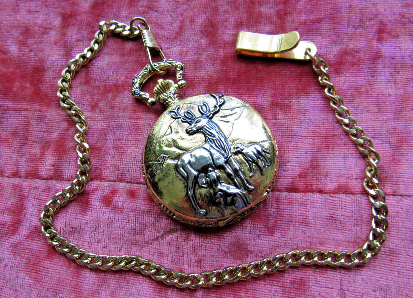 Vintage Celebrity Victorian Repro Pocket Watch & Chain Quartz Japan Stag & Dogs