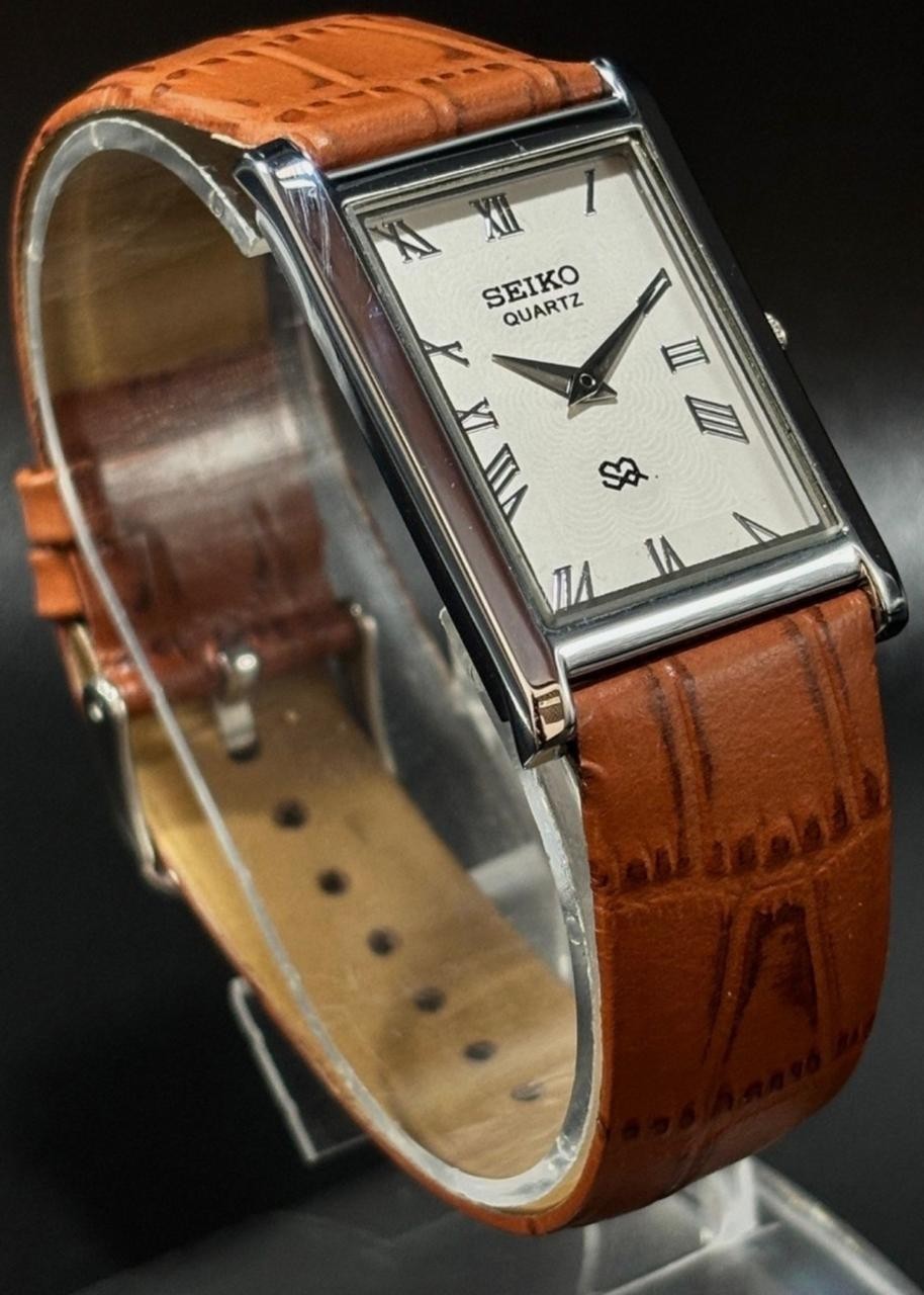 Vintage Seiko Slim Tank Quartz Men’s Wrist Watch With Free DDP Shipping