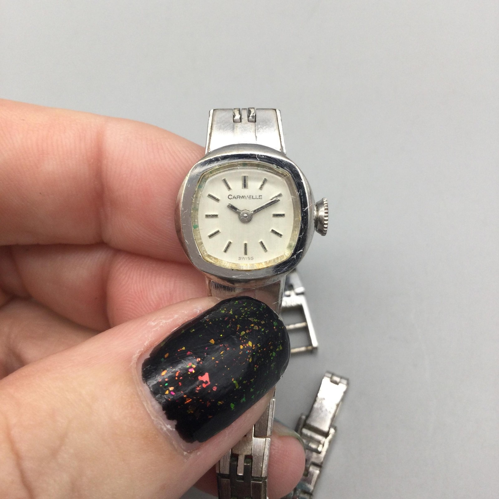 Vintage Caravelle Womens Watch 16mm Cream Dial Silver Tone Bracelet Manual 6.5″