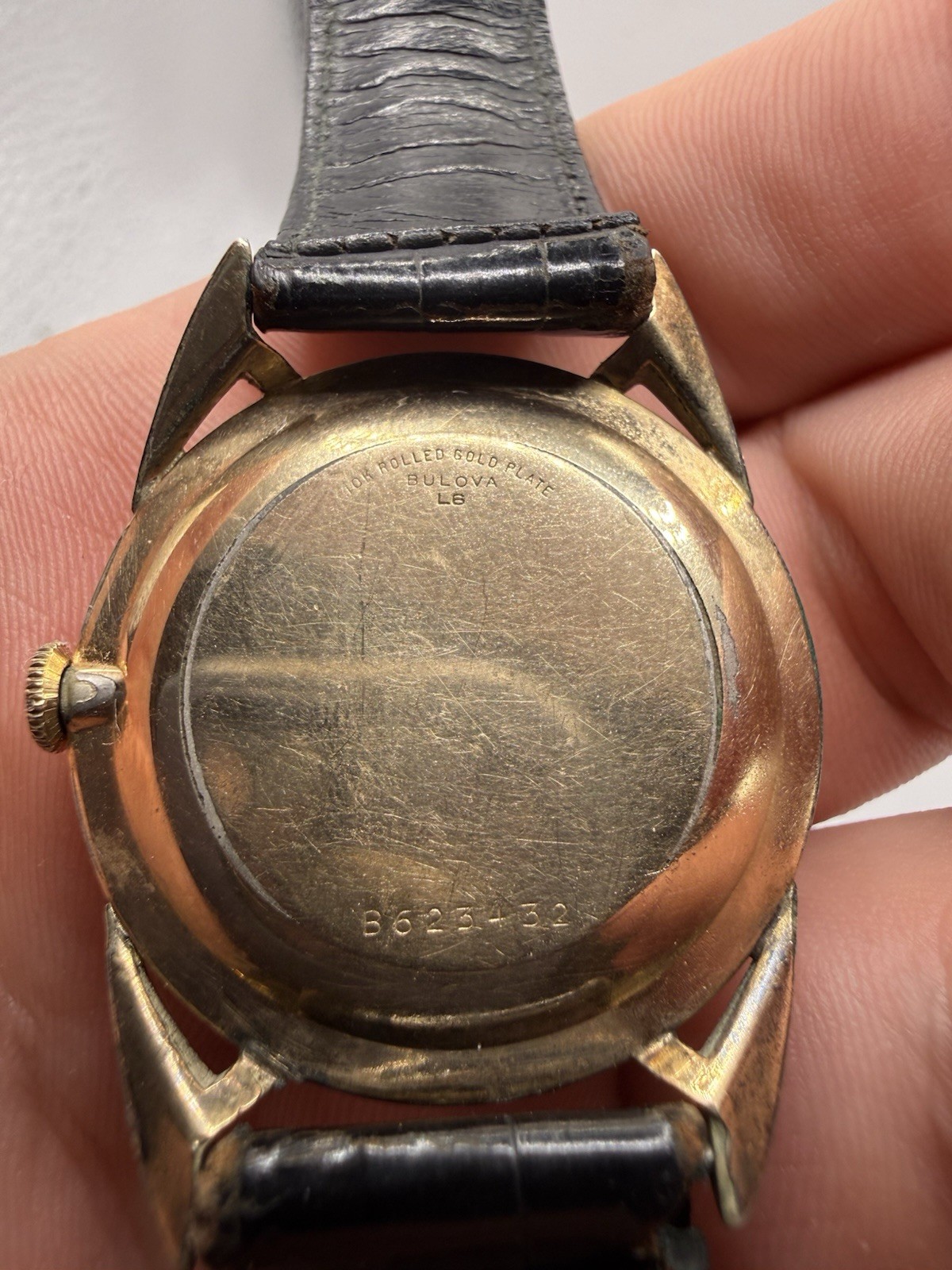 VINTAGE Bulova 10K Rolled Gold Plate Cat Ear Lugs Sub Second Mens Watch RUNS