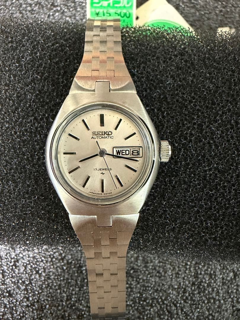 Premium operational SEIKO Joyful 2206 0070 with tag