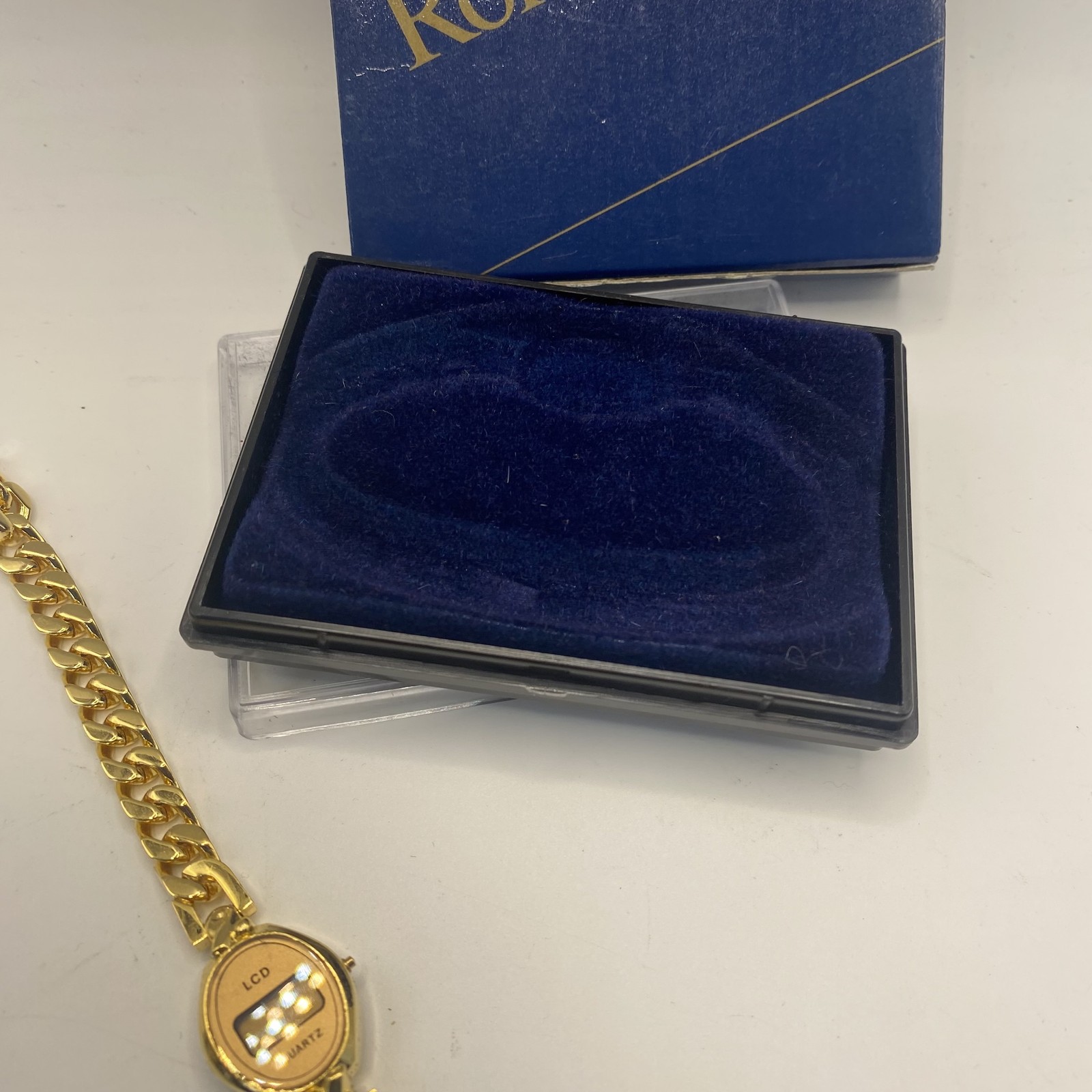 Vintage Ronte Womens Gold Tone LCD Bracelet Watch Quartz Digital 19mm Hong Kong