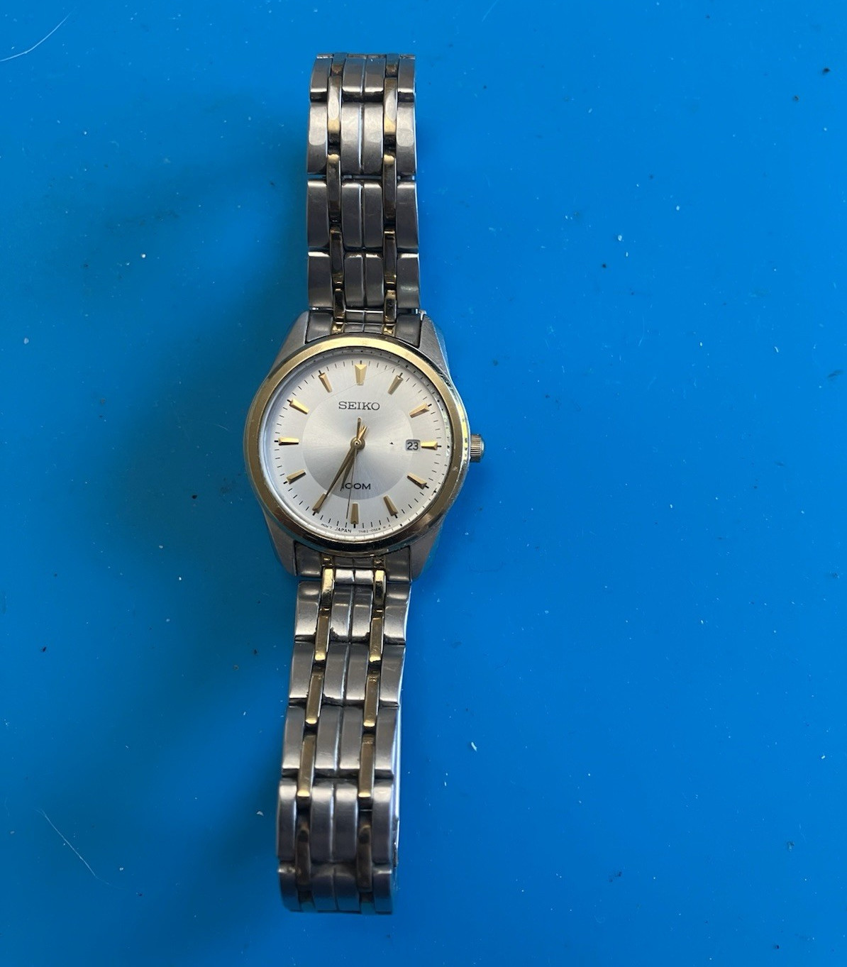 Seiko Quartz Date Two-Tone SS Bracelet Watch Silver Dial 100m Dress
