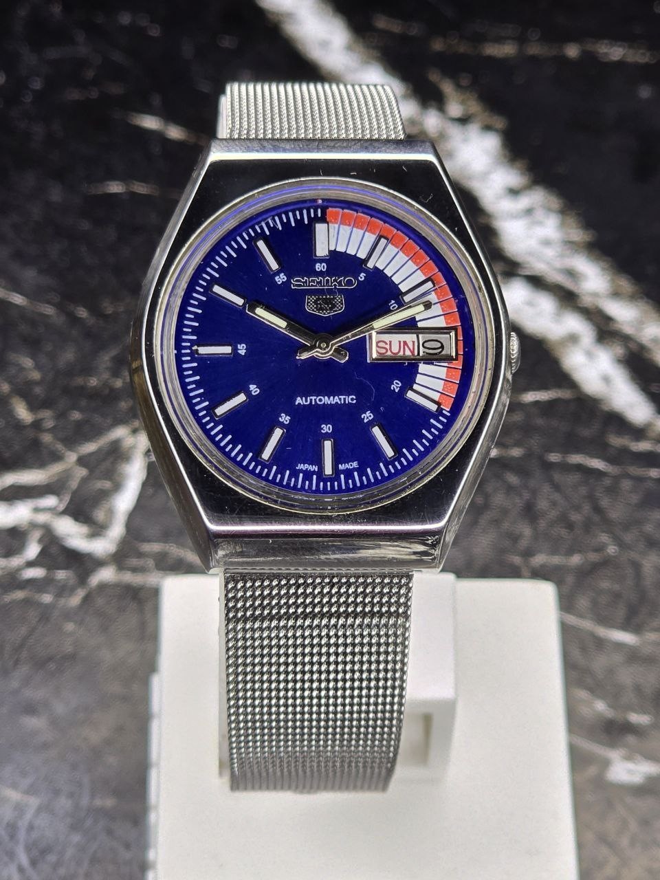 Vintage Automatic Seiko Refurbished Blue Dial Day / Date Men’s Wrist Watch SS