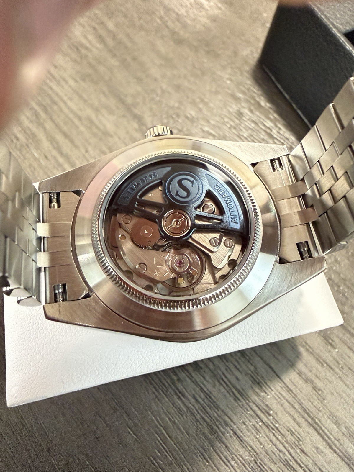 Maison Riggs Ice Blue Honeycomb Automatic Watch – Jubilee Bracelet – NH35