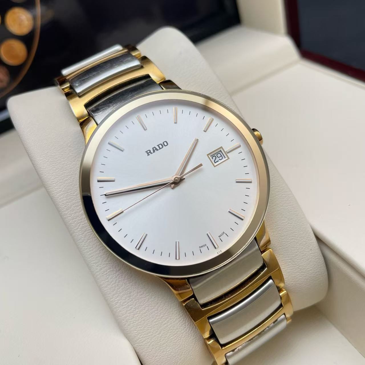 Rado White Dial Centrix R30554103 Men’s Watch Quartz 38mm Date