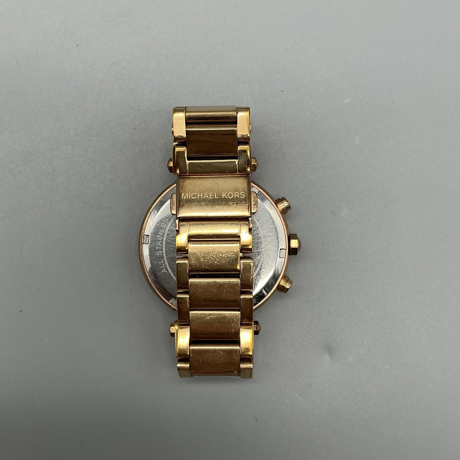 Michael Kors Parker MK-5491 Womens Watch 39mm MOP Gold Tone New Battery 6″