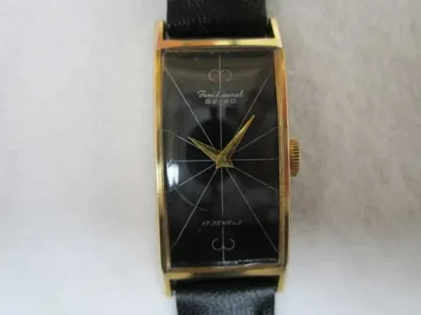 SEIKO FEMI LAUREL 5271 17 Jewels Manual Black Dial Curved Crystal 14.4mm Ladies