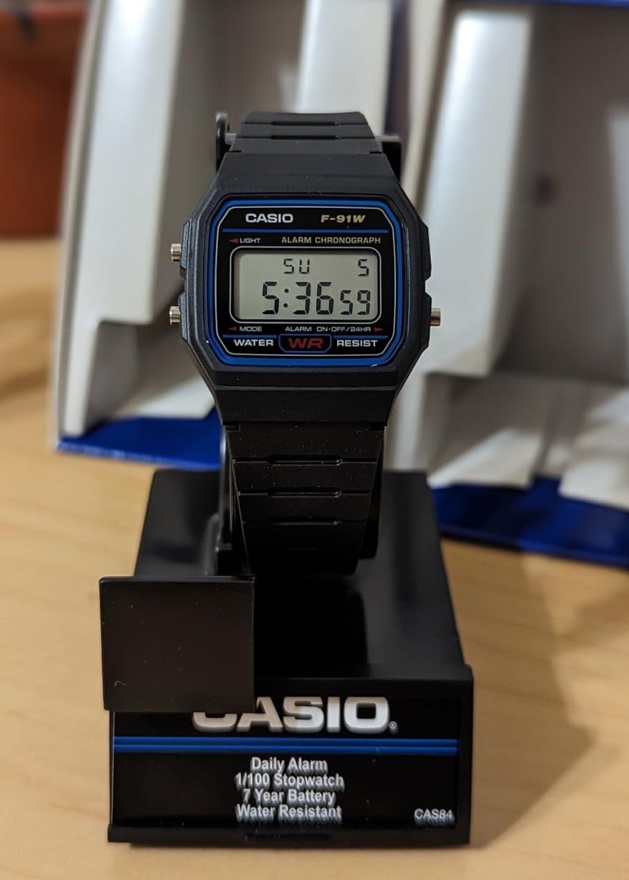 Casio F91W Series Digital Watch Water Resistant LED Light 1/100 SEC Stop
