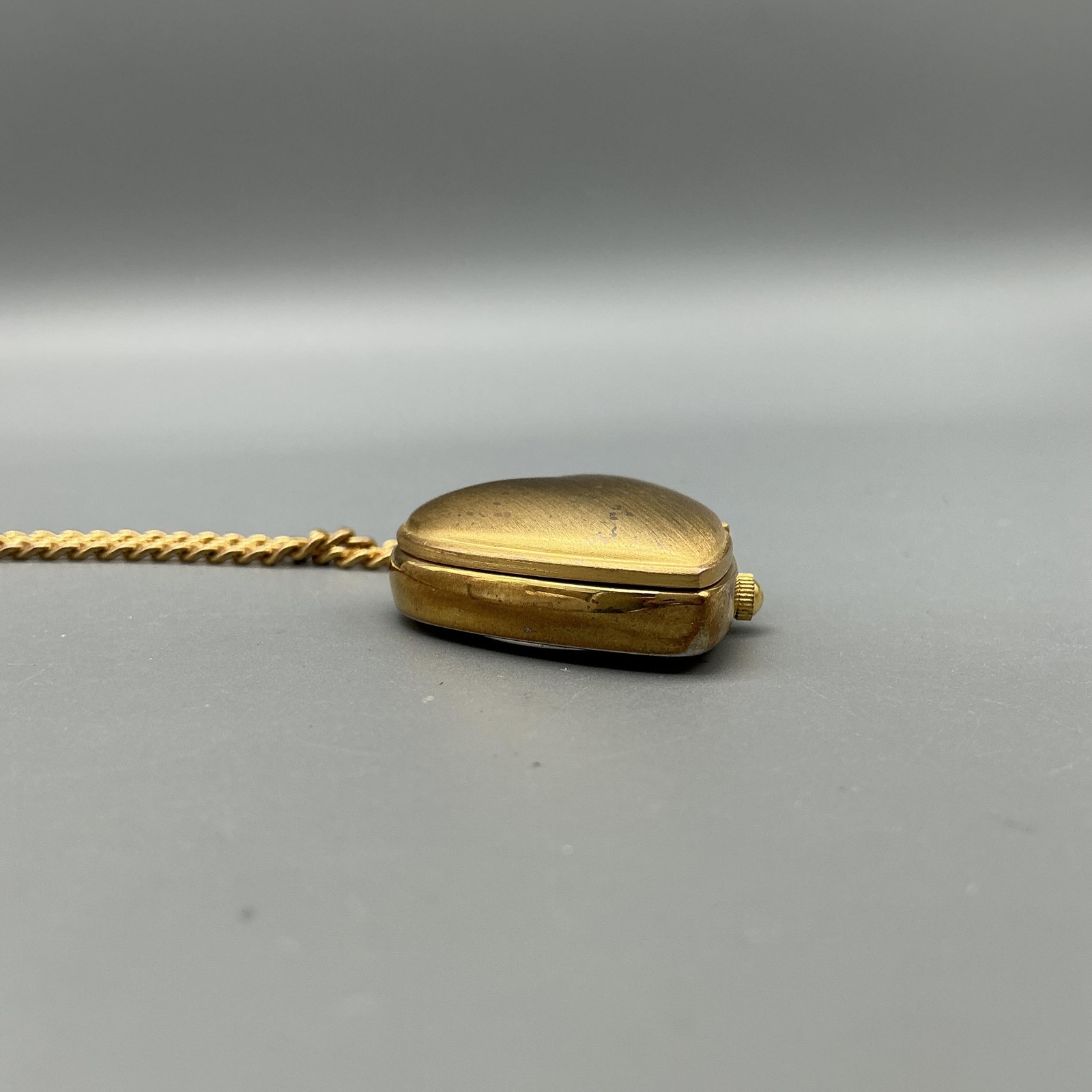 Heart Locket Pendant Necklace Watch Women 18mm Gold Dial Gold Tone New Battery