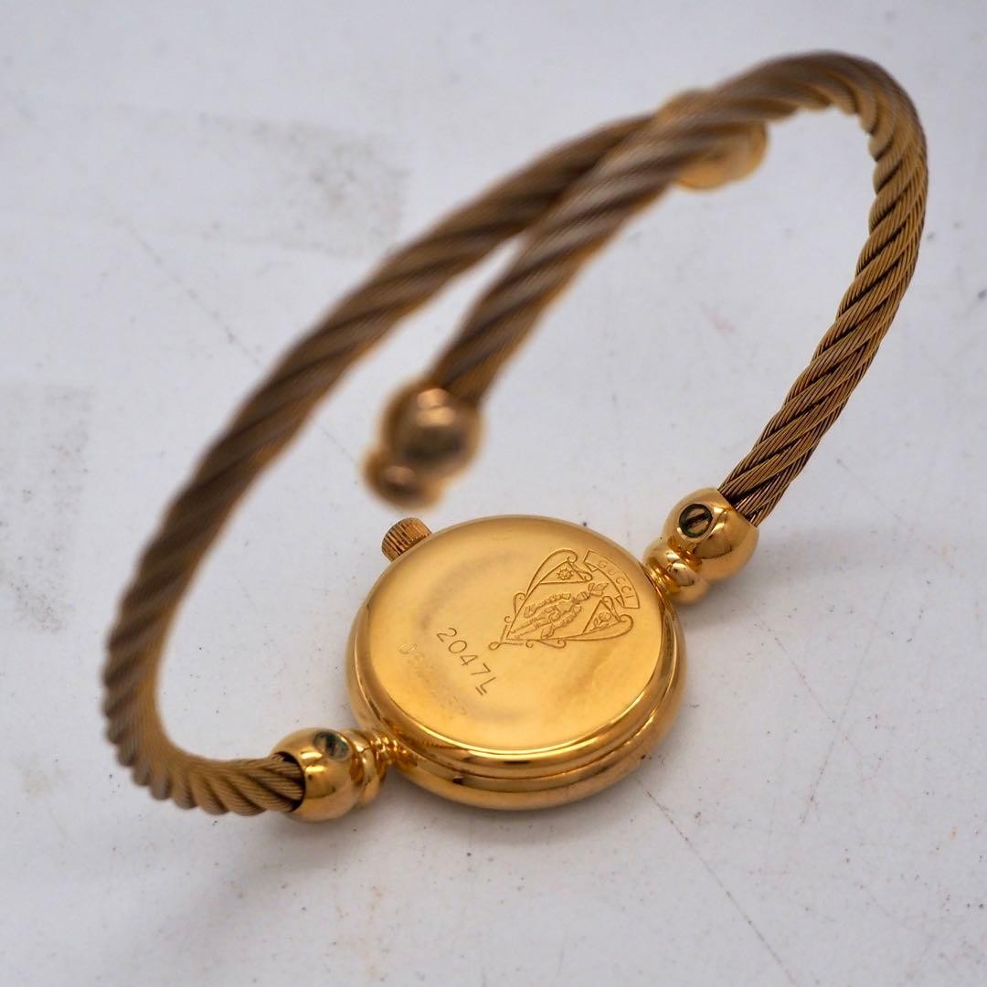 GUCCI 2047L Women’s Wire Bangle Quartz Watch Used
