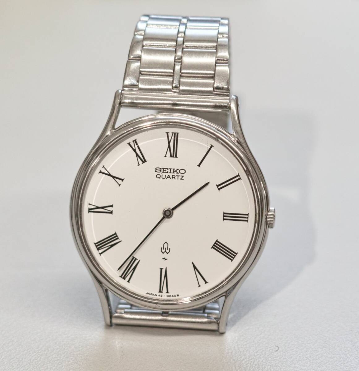 SEIKO Chariot 43 0090 Chariot Roman white dial quartz working vintage