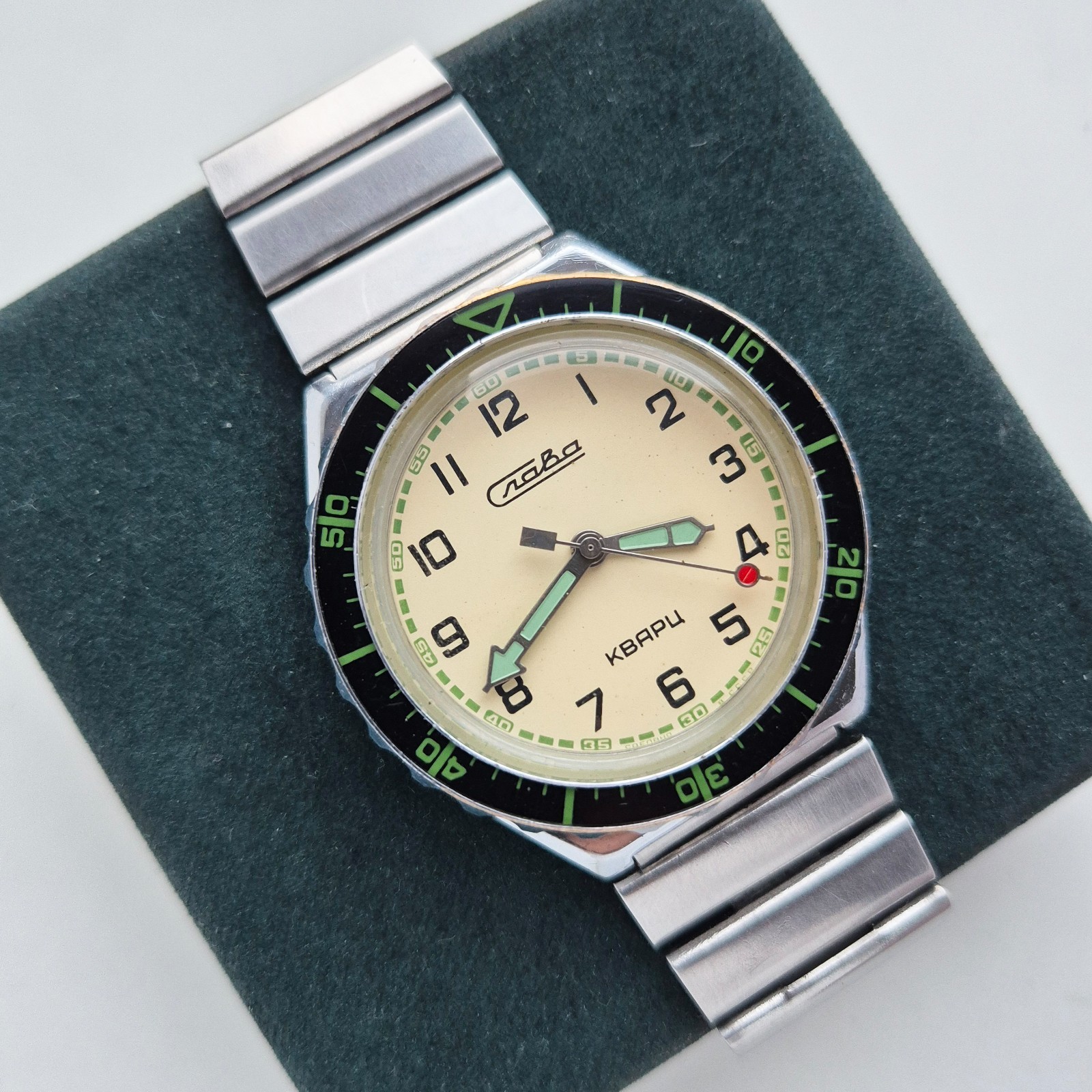 💥 SLAVA 3056A Original Vintage Soviet Men’s Quartz Wrist Watch 1980s Waterproof