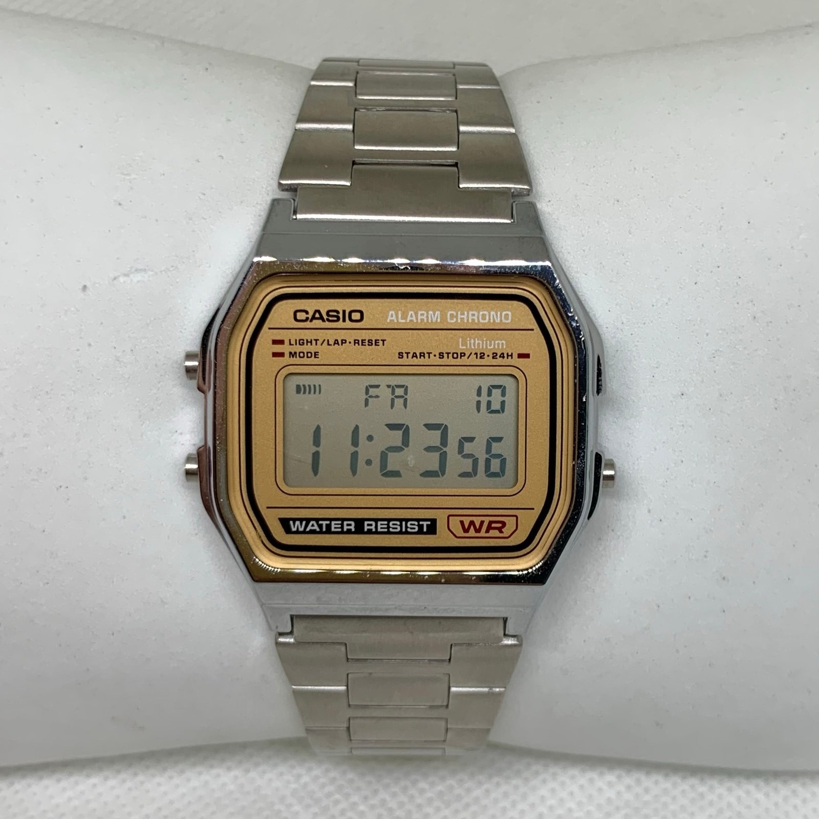 Vintage Casio Alarm Chrono WR digital watch 33mm silver tone 593 A158We running