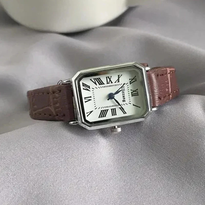 Classic Casual Quartz Retro Watches Dial Leather Strap Band Ladies Watch