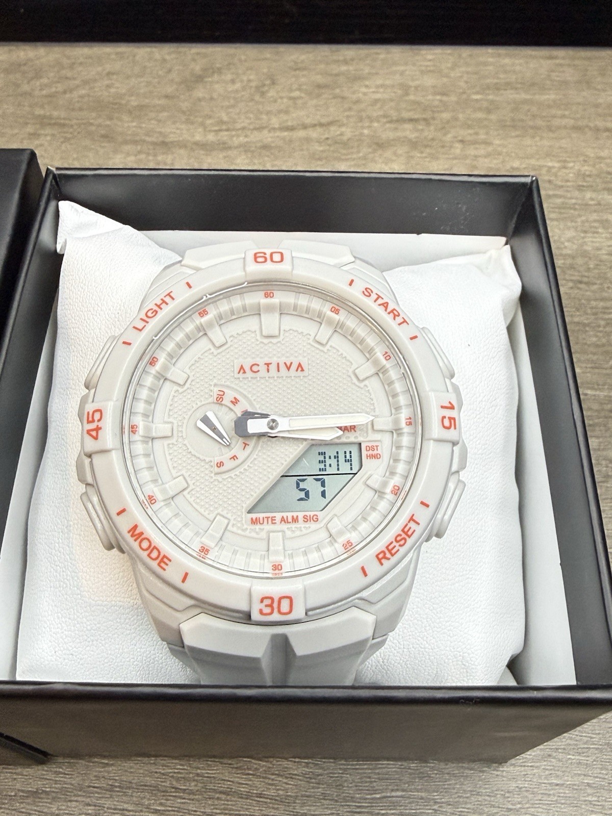Activa Spry X Invicta Men’s Watch ABS Grey- Brand New