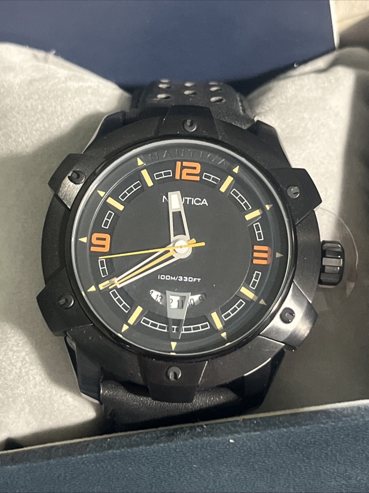 Nautica N28001G Men’s Watch