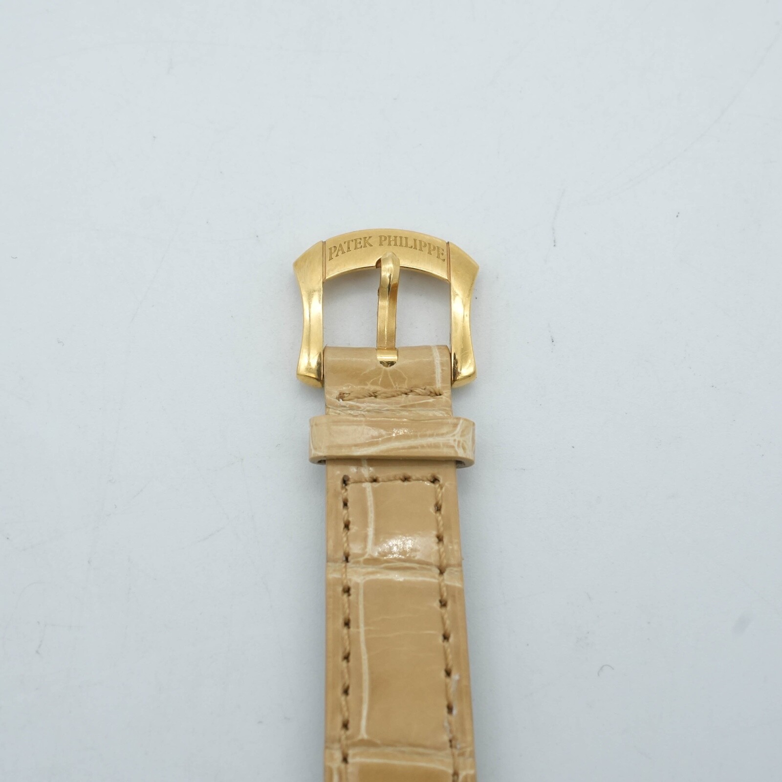 PATEK PHILIPPE 18K Yellow Gold 28mm Calatrava 4905J