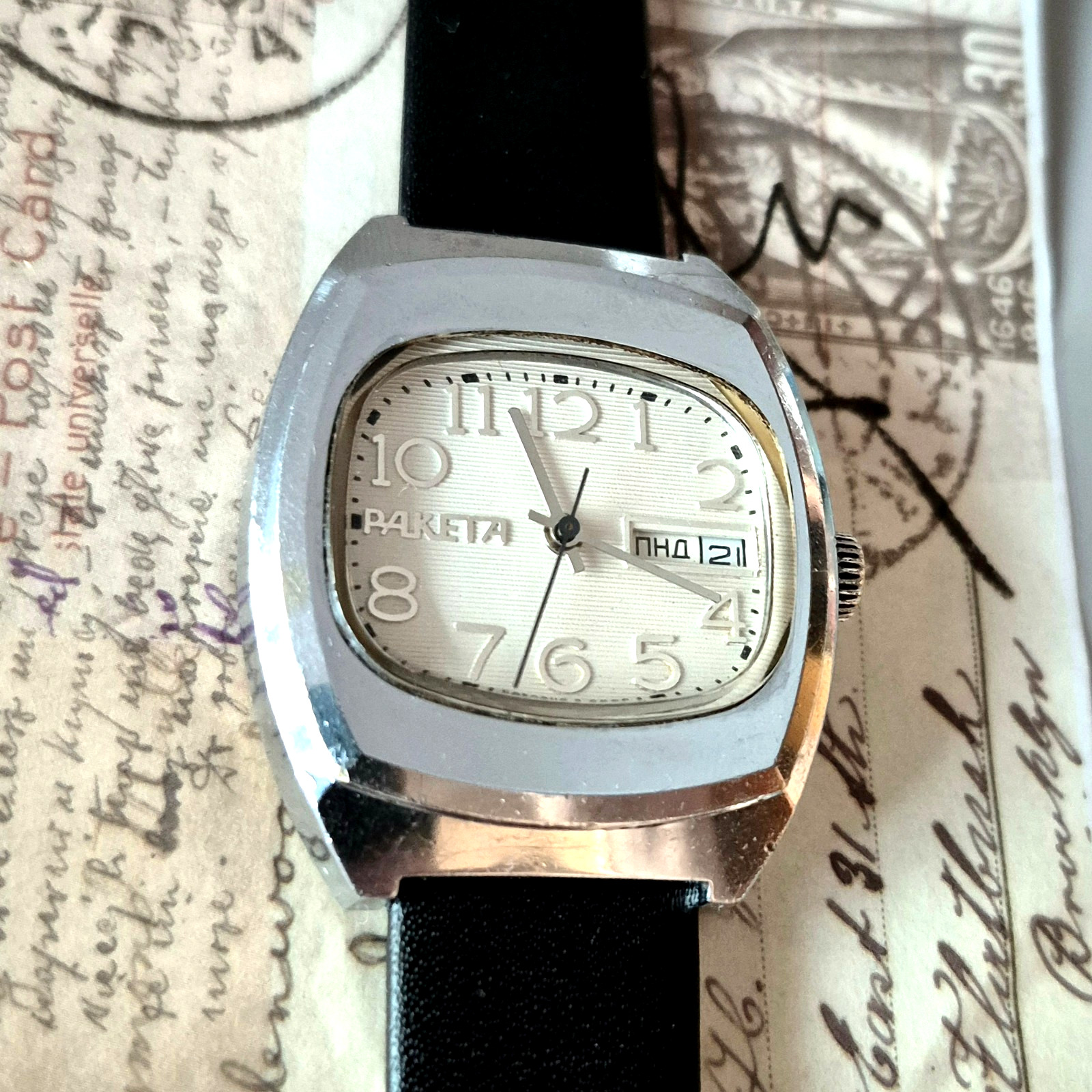 Vintage Raketa 2628.H USSR Soviet Mechanical Men’s Watch Day Date 18 Jewels