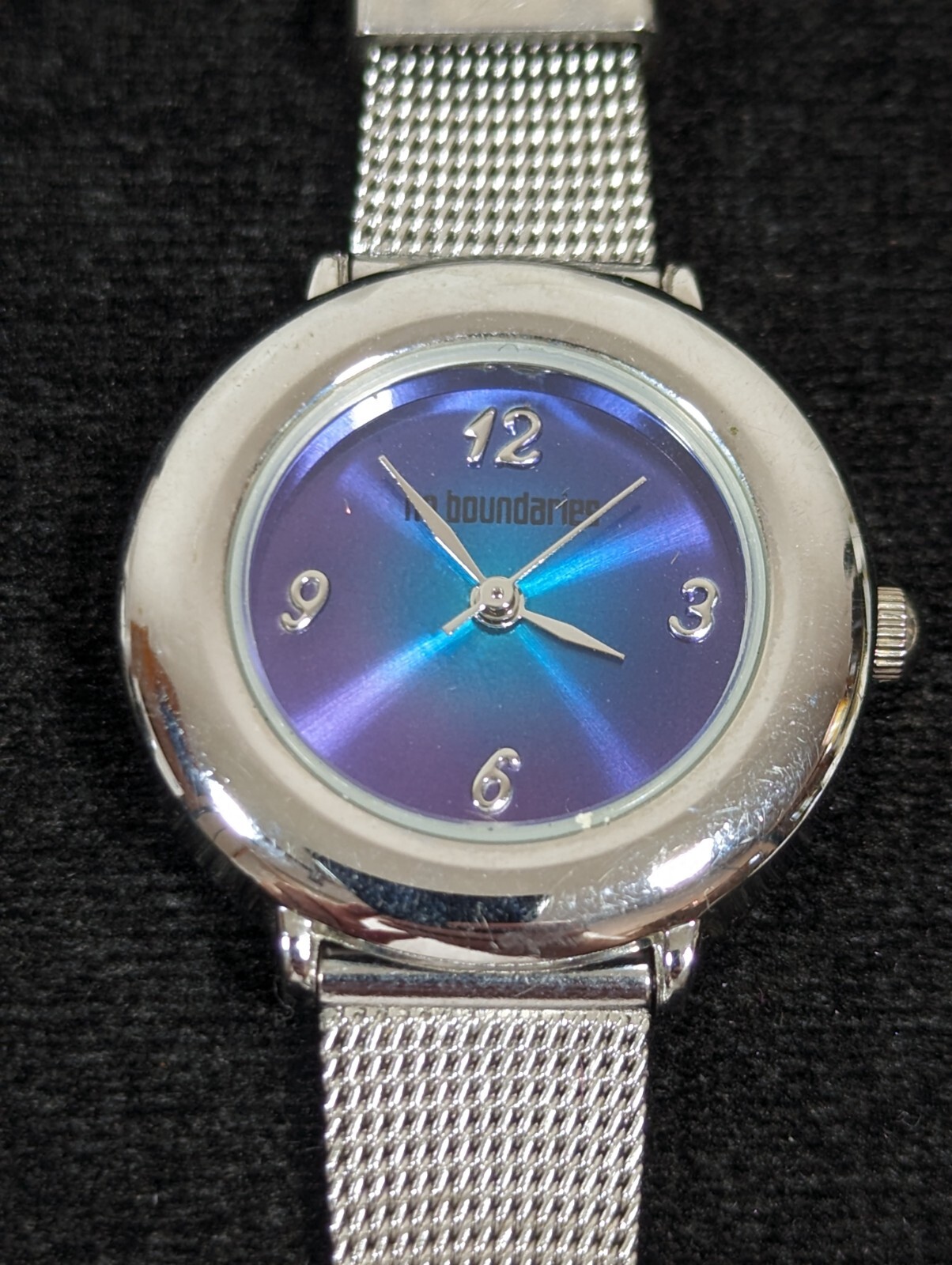 No Boundaries Womans Blue Purple Round Silver Tone Case Mesh Band Watch