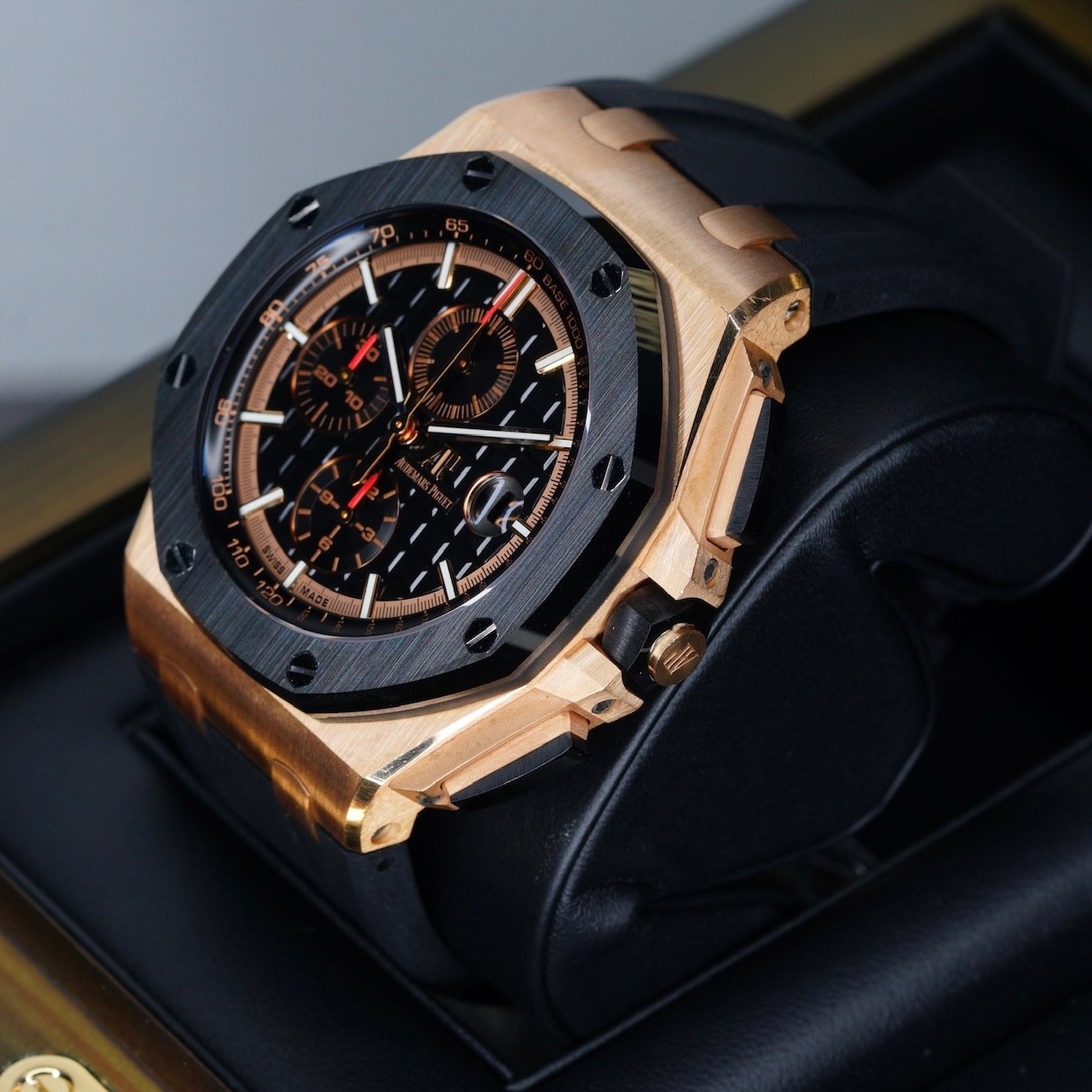 Audemars Piguet Royal Oak Offshore Blk Dial Rose Gold 44mm 26401RO.OO.A002CA.02