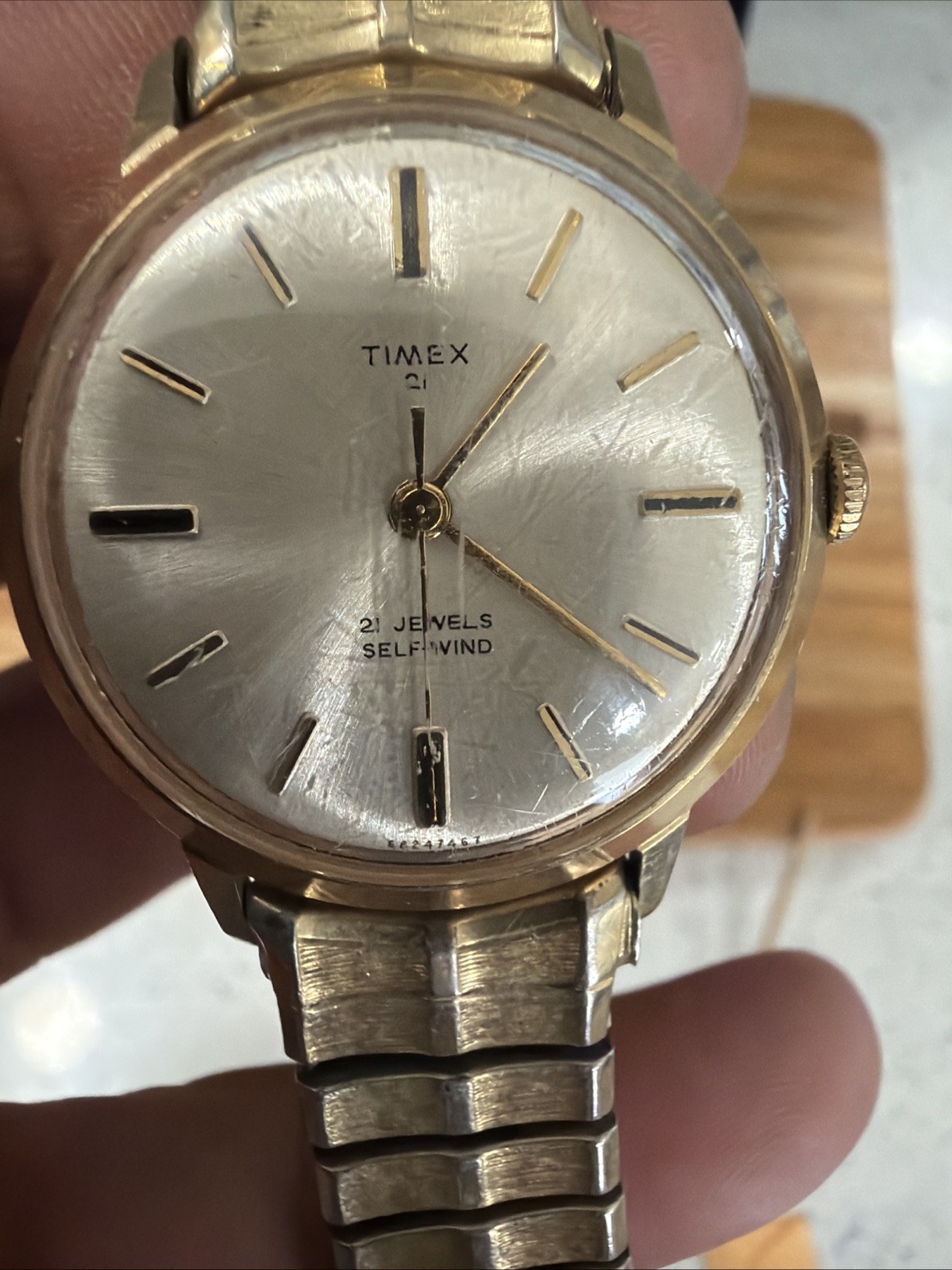 Vintage 1967 Timex 21 Jewels Self-Wind Watch 6824-7467 Gold Tone – Runs