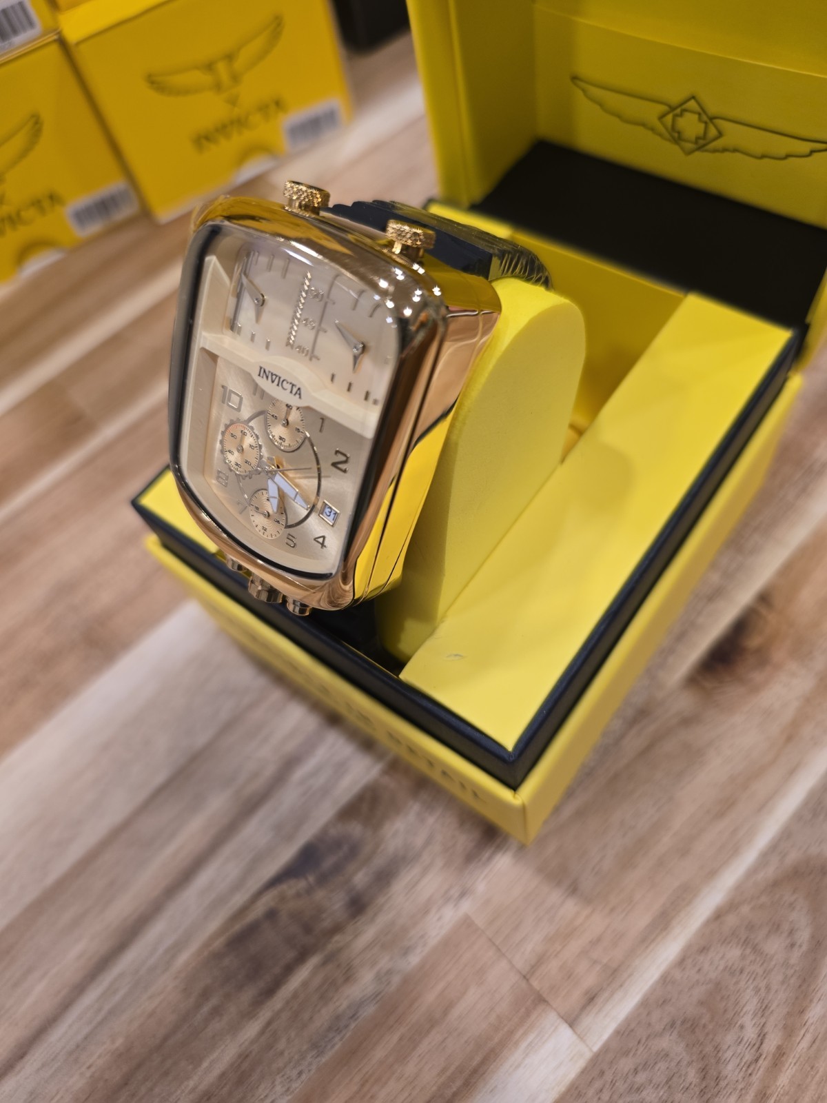 Invicta S1 Rally Dualshift Men’s Watch w/ MOP Dial – 42mm 49634 Gold New