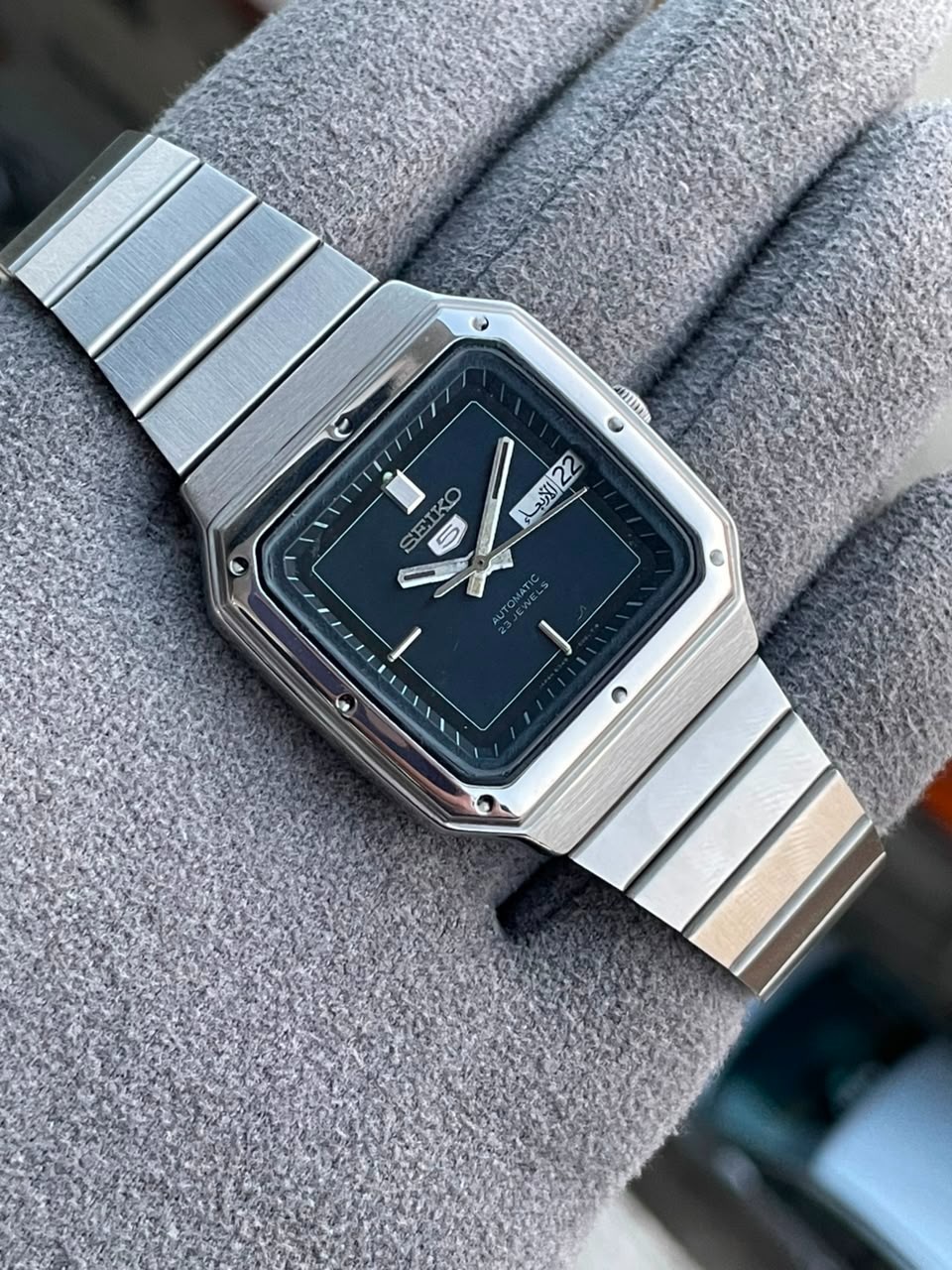 Seiko 5 Automatic 23 Jewels Black Dial Day Date Vintage Men’s Watch Japan