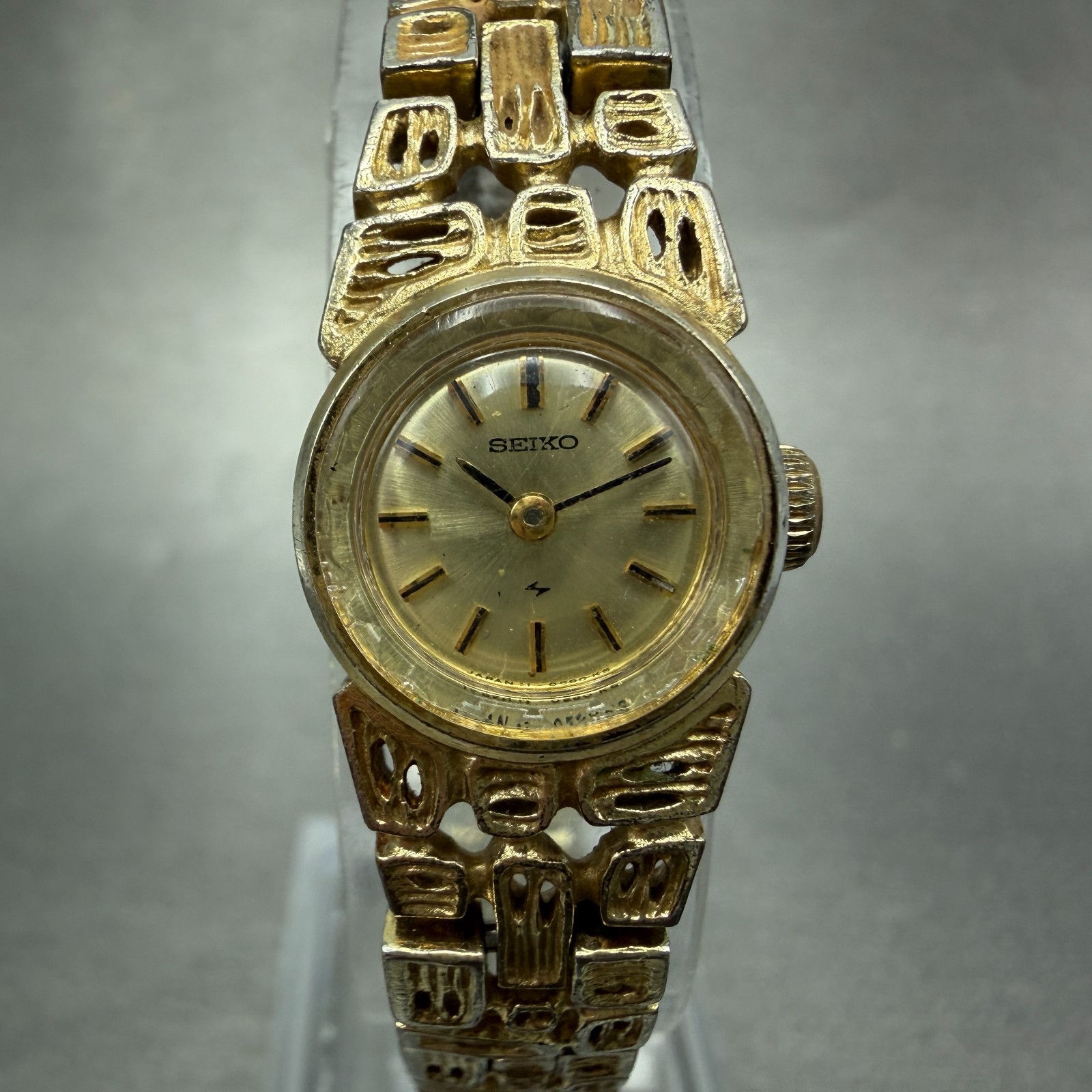 Seiko Watch Women 16mm Champagne Dial Gold Tone Manual Round 11-0549 Runs VTG BT