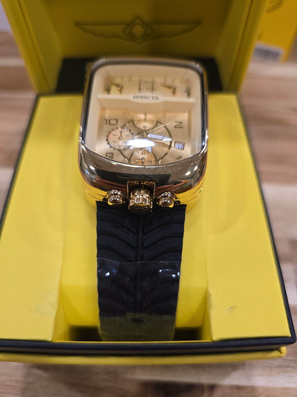 Invicta S1 Rally Dualshift Men’s Watch w/ MOP Dial – 42mm 49634 Gold New