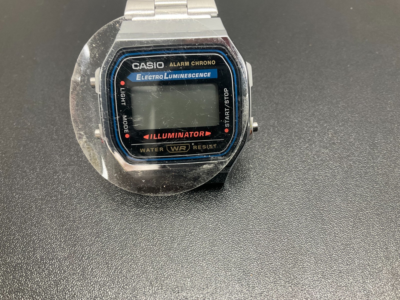 CASIO A168 QUARTZ DIGITAL WATCH ALARM CHRONO ELECTRO LUMINESCENCE