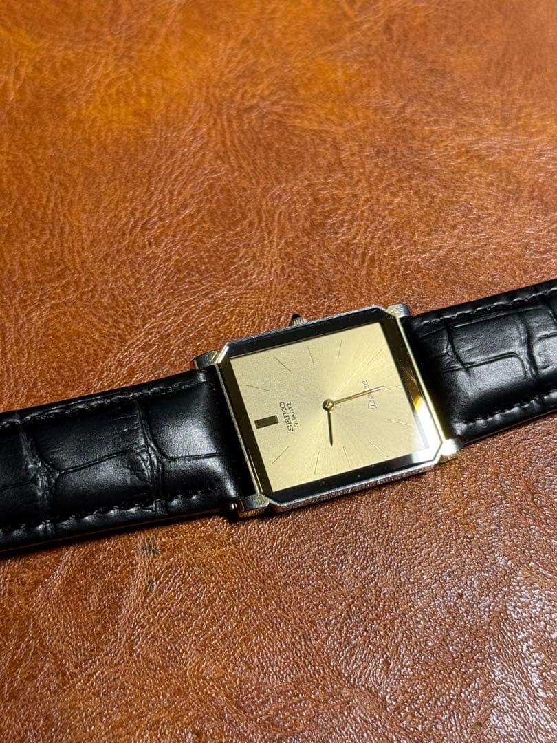 SEIKO DOLCE Rectangular 1980s Working Item