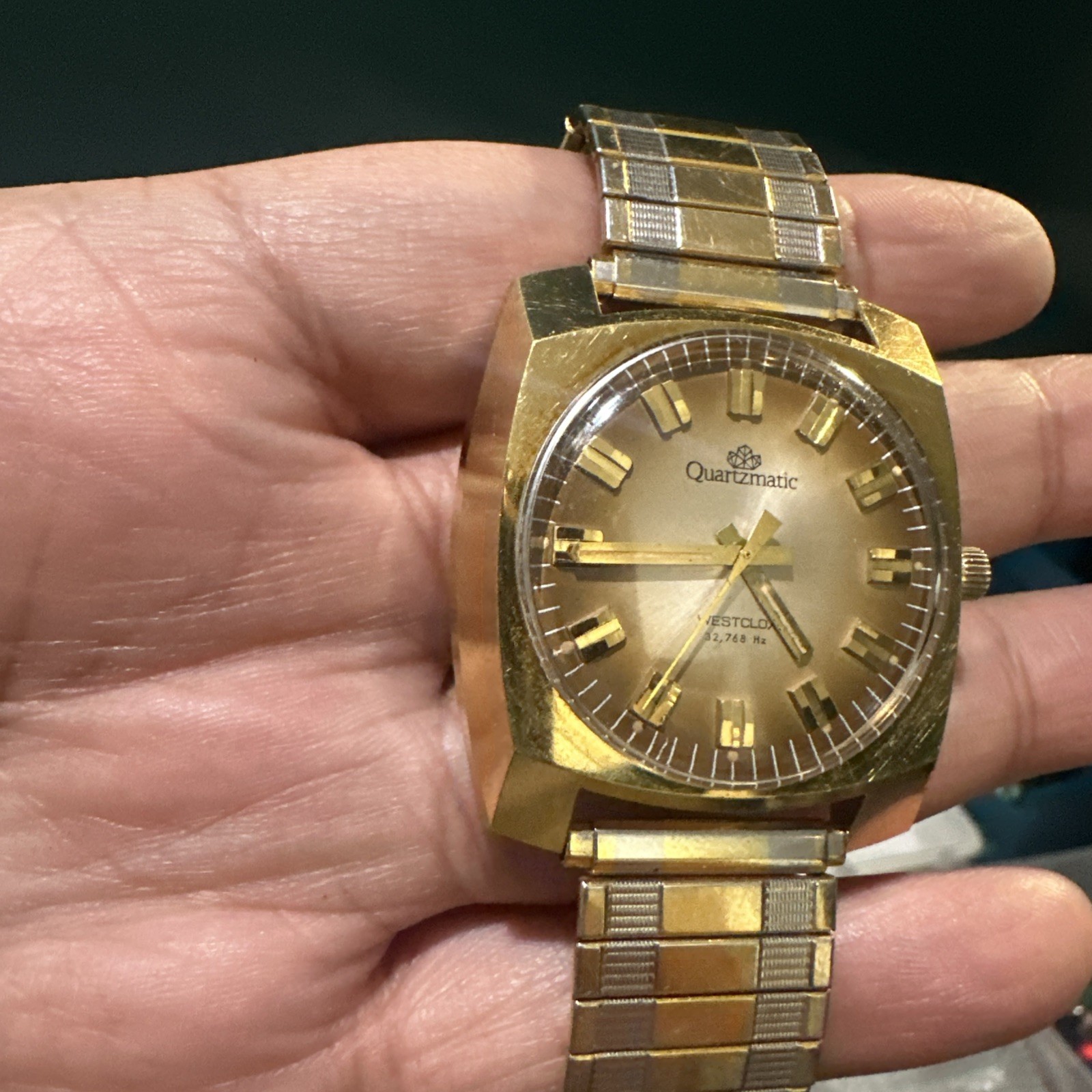 1970s WESTCLOX Quartzmatic Mens Watch 39mm Square Sunburst Gold 8” -Not Running