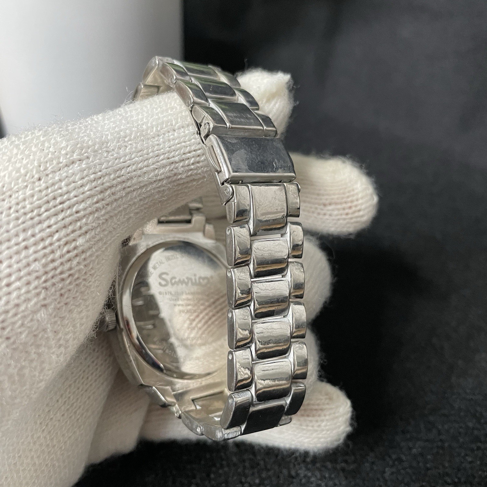 Sanrio Hello Kitty Stainless Steel Quartz Shiny Bezel Women’s Watch WORKING
