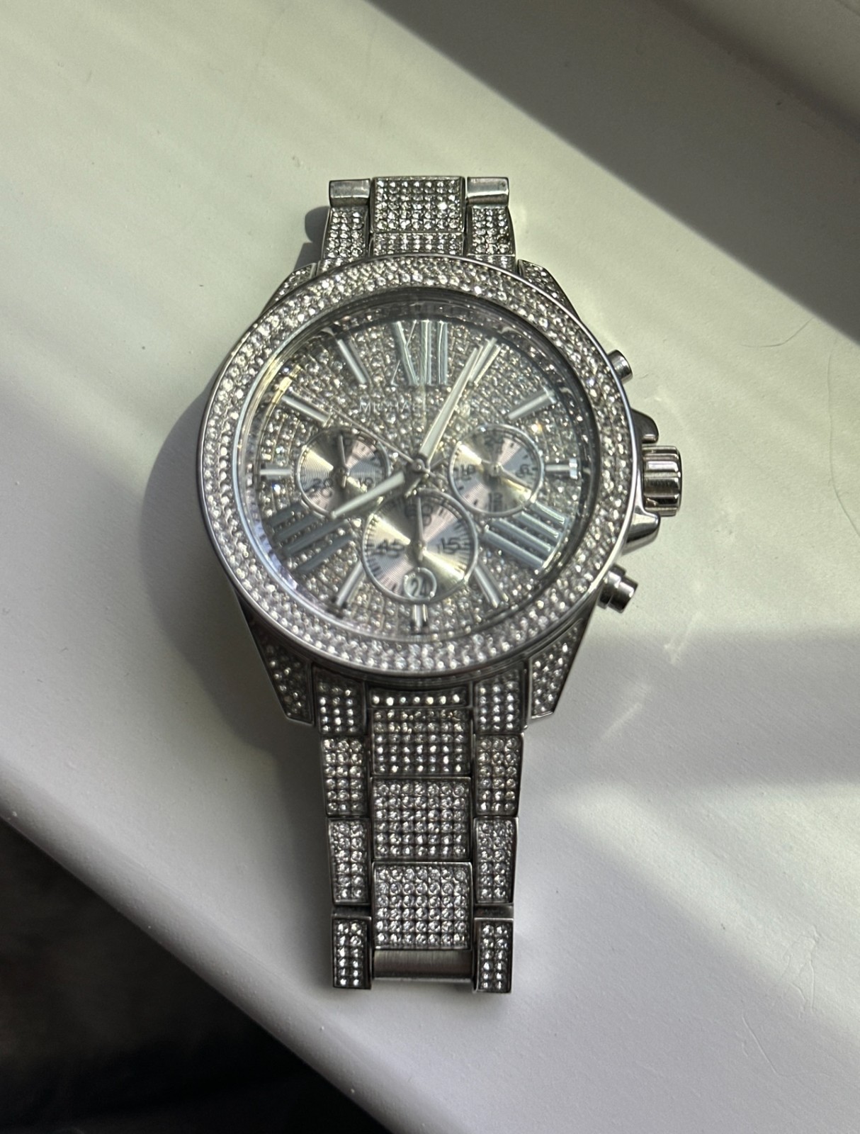 Michael Kors Wren Silver-Tone Watch Encrusted Diamonds Great Condition MK6317