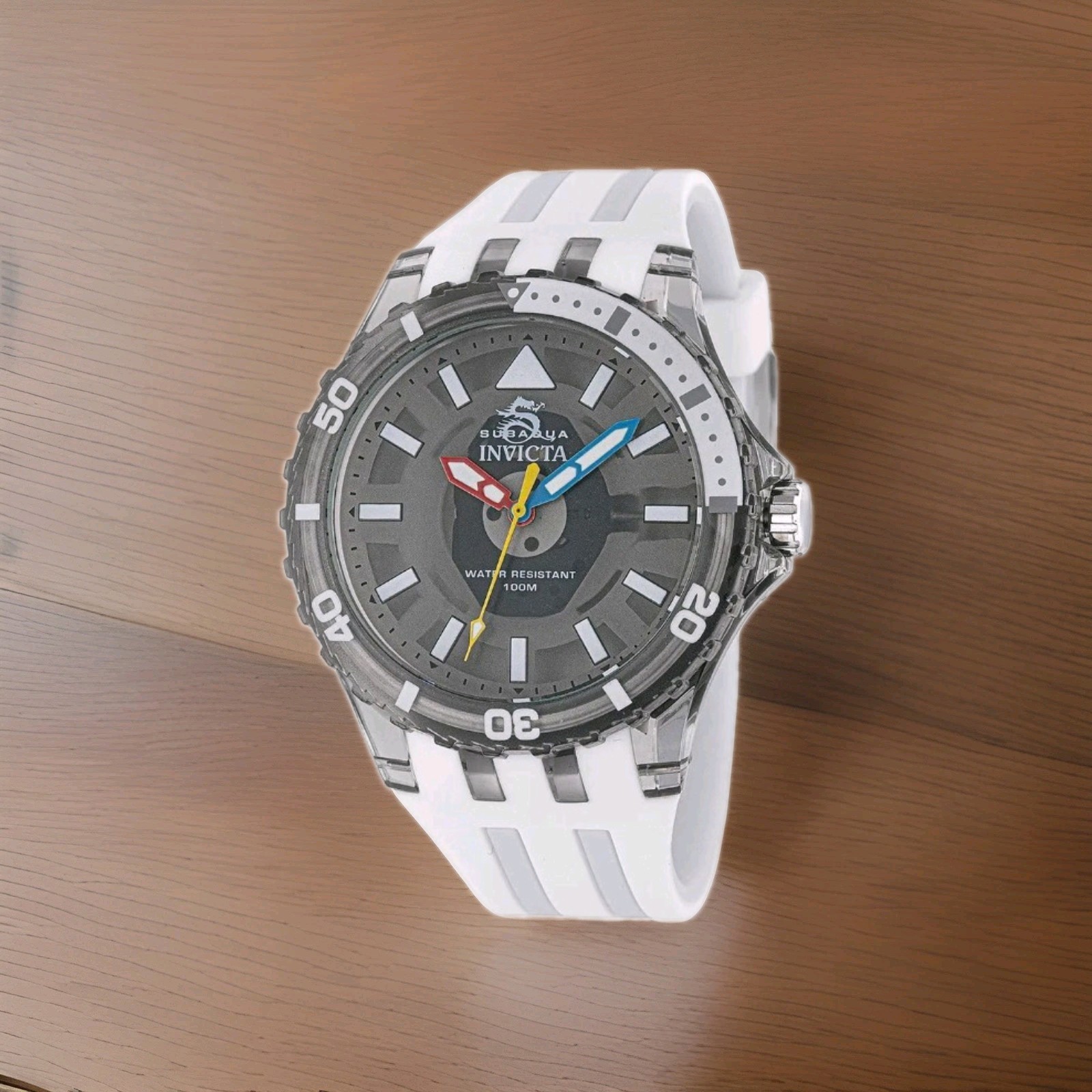 NIB Invicta Men’s Watch Sub Aqua Quartz White & Gray Silicone Strap 69448