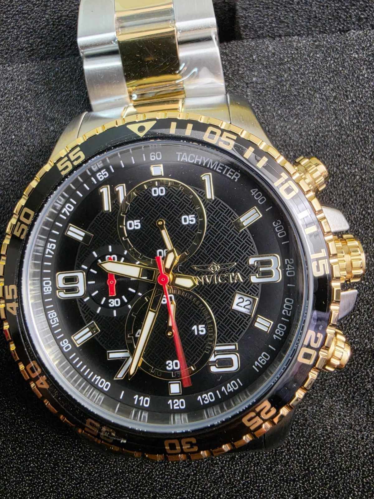 69805 – Invicta Specialty Mach Gala Mens Watch- 48mm, Gold