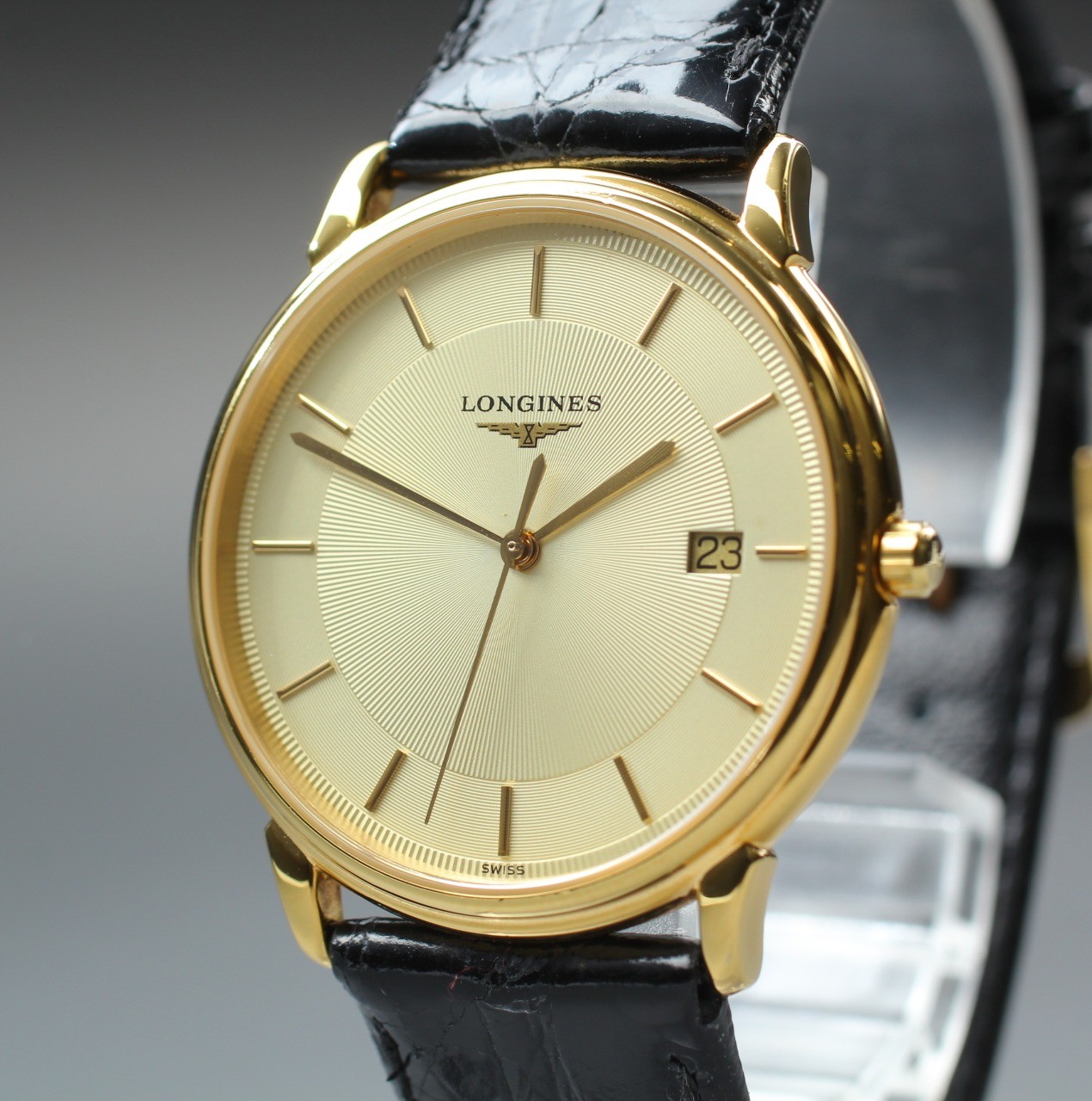[MINT] Longines Grand Classic L4.677.2 33mm Gold Dial Date Quartz Men’s Watch