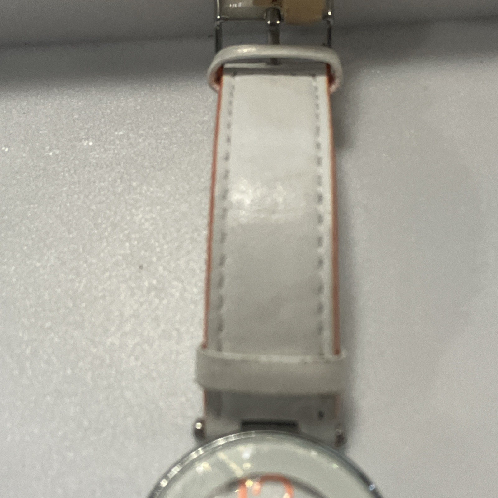 Anne Klein Ladies Watch White Leather Band Y121E Fresh Battery Installed