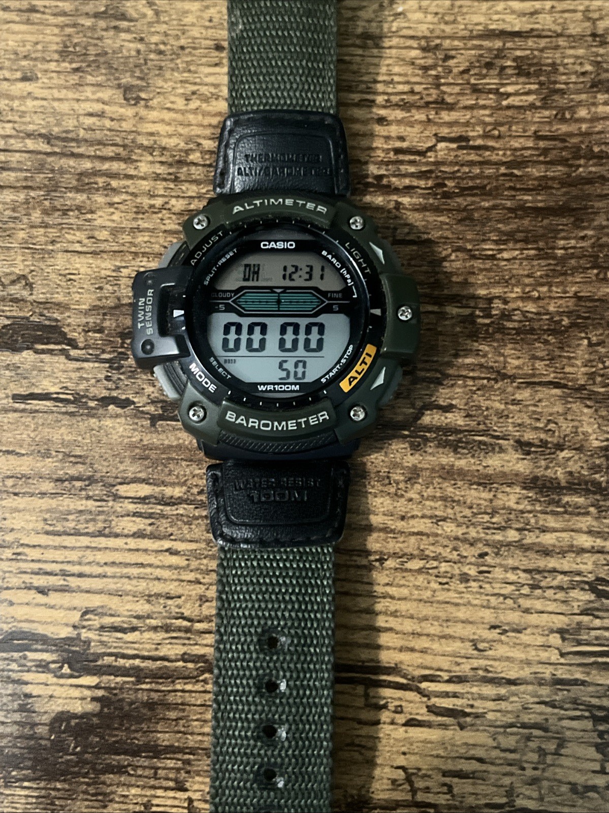 Casio Illuminator Watch Men SGW-300H