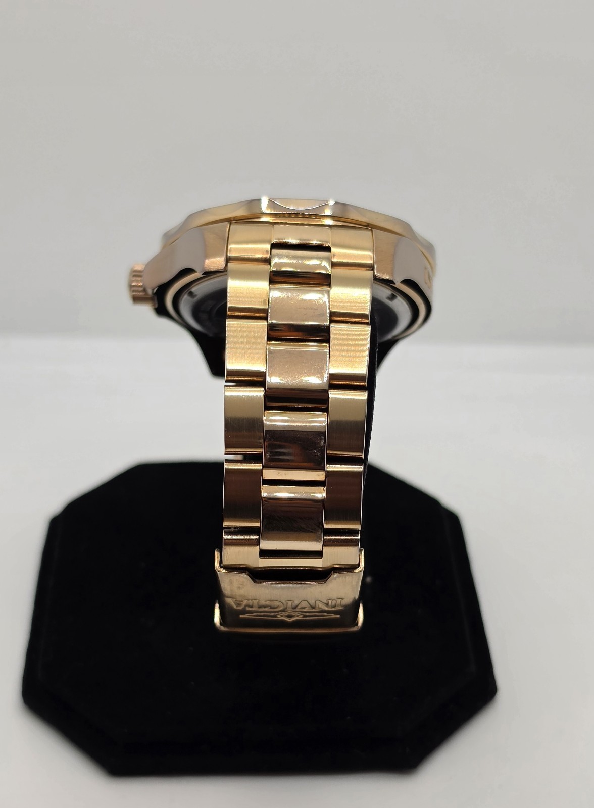 Invicta Pro Diver 14541 Men’s 47mm Rose Gold Black Carbon Fiber Quartz Watch