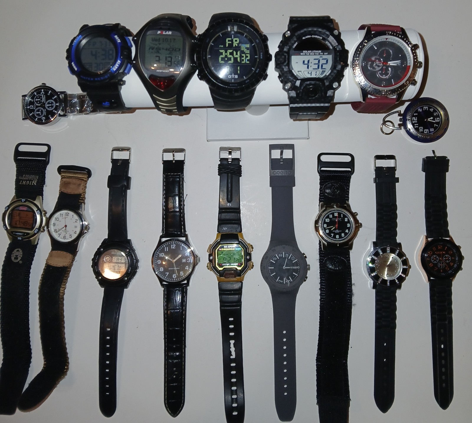 Lot Of 16 Assorted Mens Watches All Have New Batteries Working Condition