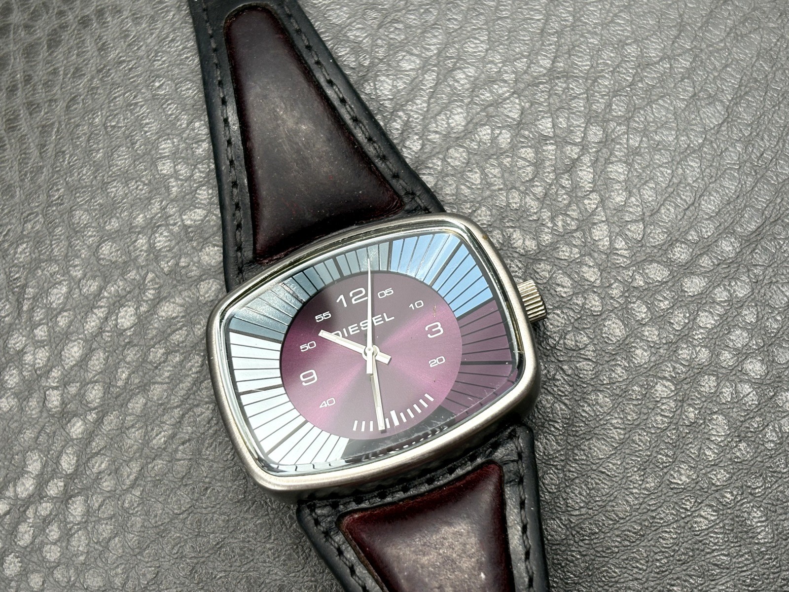 Diesel DZ3025 Men’s Square Dial Blue Purple Leather Strap Watch NEEDS BATTERY