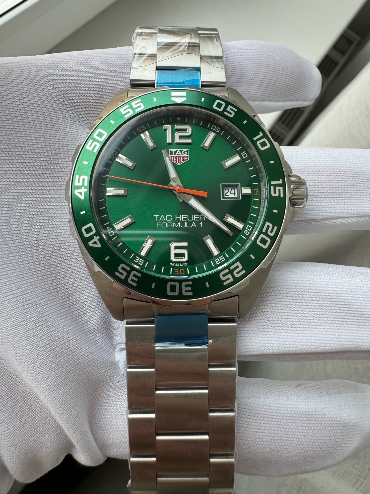 TAG Heuer Formula 1 Green Dial 43mm Men’s Quartz Steel Watch WAZ1017.BA0842