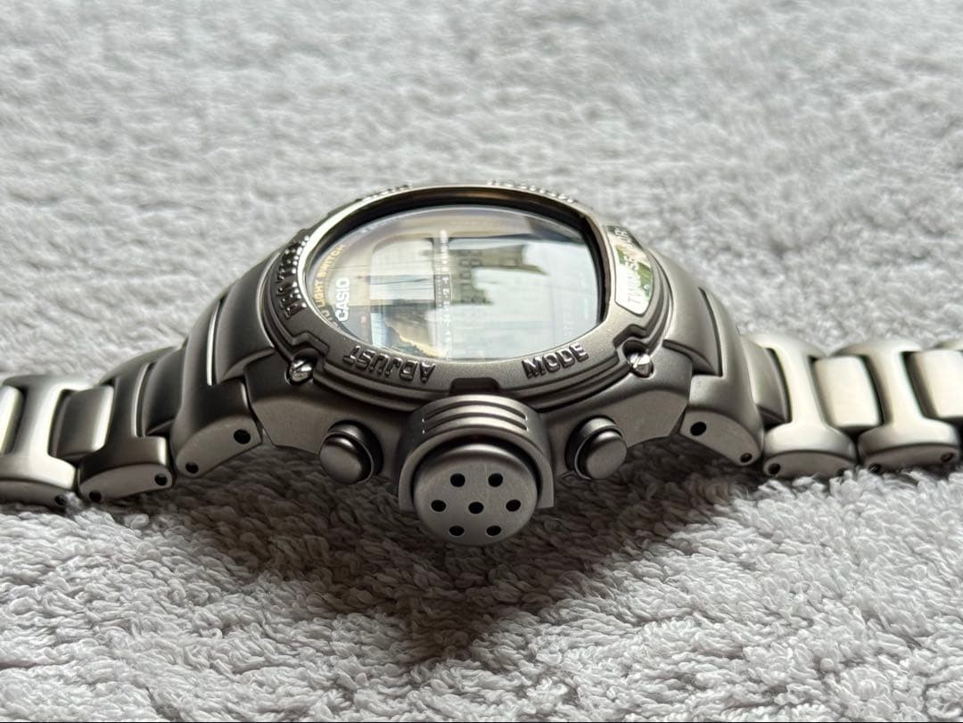 Casio Pro Trek PRT-3000 Titanium Watch wrist 19.5cm/7.7in