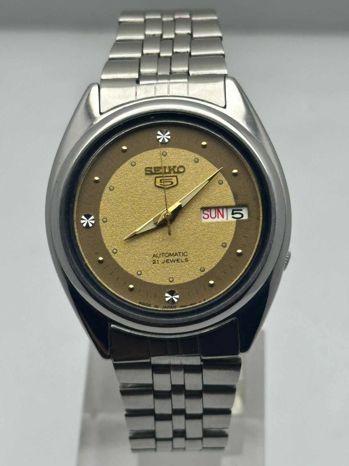 Vintage Seiko 5 7S26-0480 Automatic Day/Date 21 Jewels Japan Made Men’s Watch