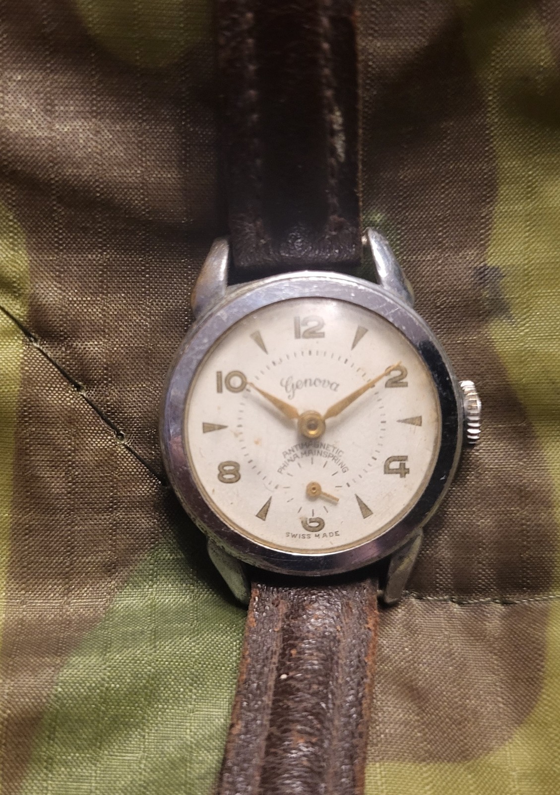 Vintage Ladies Genova Winding Watch Antimagnetic / Leather Band Swiss Made NR