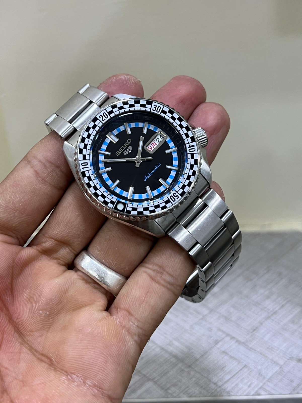 Seiko 5 Sports Diver-Style Automatic 7S26 Black Dial | Day-DateStainless steel