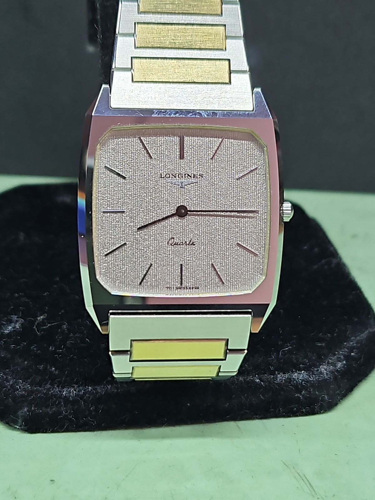 Rare & Vintage Longines FLAGSHIP Two Tone Quartz Swiss Watch Not Working